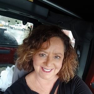 Meet your Posher, Angie